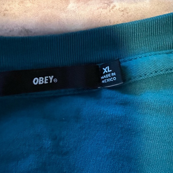 T-shirt - Picture 2 of 2